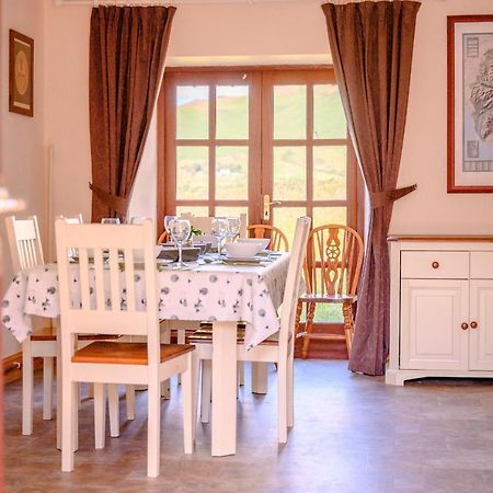 Tower Cottage Милъм Екстериор снимка